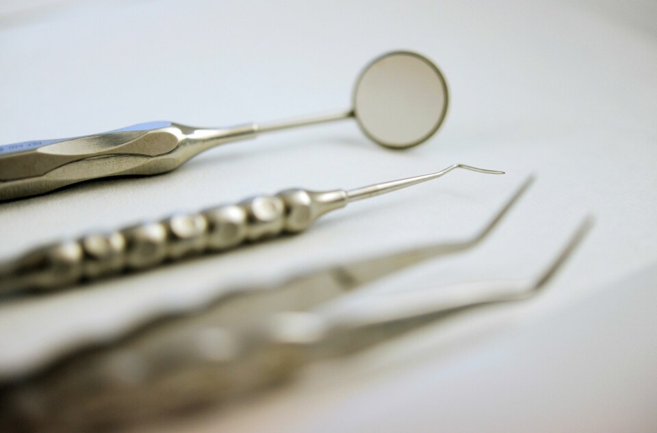 TANNLEGE: 533 nordmenn har søkt om erstatning etter tannbehandling i første halvår. Det er flere enn samme periode i fjor, ifølge nye tall. Bildet viser tannlegeutstyr.