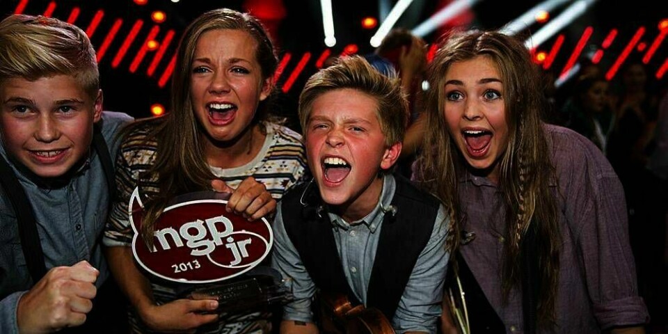 GLADE: Sangen «Så sur da» vant finalen under MGPjr 2013 i Oslo Spektrum lørdag. Det var bandet Unik 4 som sang. Bandet består av Simen Bakkåker (trommer), Audun Rørmark (hardingfele og bass), Annika Momrak (gitar) og Eline Nesje (piano).