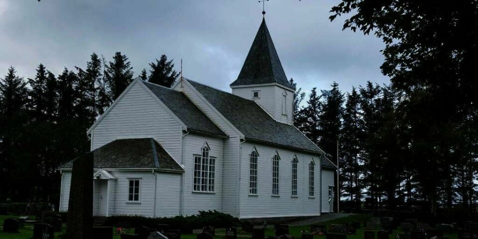 FÅR FÆRRE MEDLEMMER: Stadig flere melder seg ut av kirken. Her er Bore kirke i Rogaland.