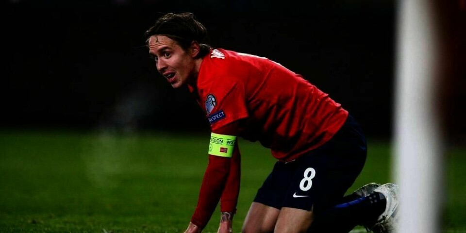 TAP  Stefan Johansen og resten av landslagsgutta tapte første kampen mot Ungarn. Nå må de vinne den andre kampen for å komme til EM.