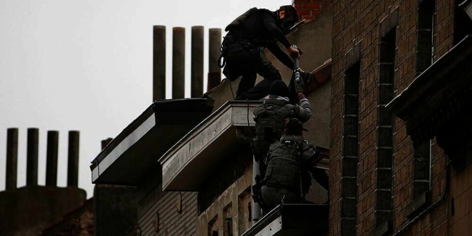 AKSJON: Etter terror-angrepene i Paris har belgisk politi hatt flere aksjoner. To menn ble pågrepet. Nå er tre personer pågrepet i Tyskland.