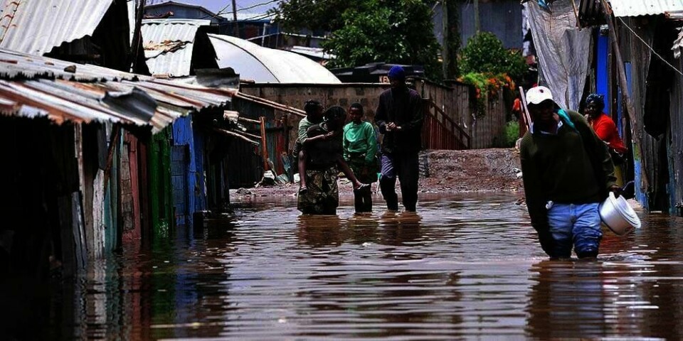 FLOM: Det er flom i Mukuru Kwa Njega-slummen i Nairobi i Kenya. Vær-fenomenet El Niño kan både føre til tørke og flom. Mer en 11 millioner barn kan få store problemer på grunn av dette. Det frykter verdens barnefond UNICEF.