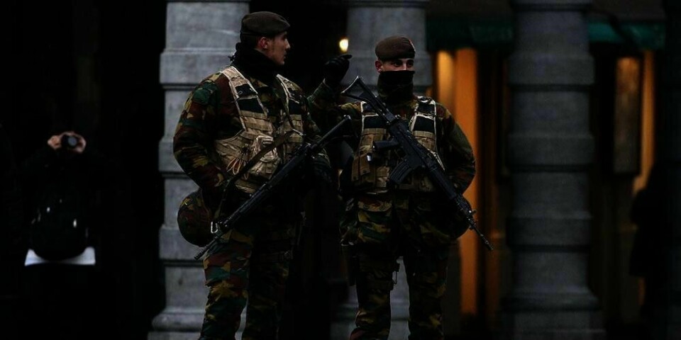 ÅPNER: I fire dager har Brussel stengt på grunn av terror. Soldater har fylt gatene. Nå åpner skoler og T-bane igjen.