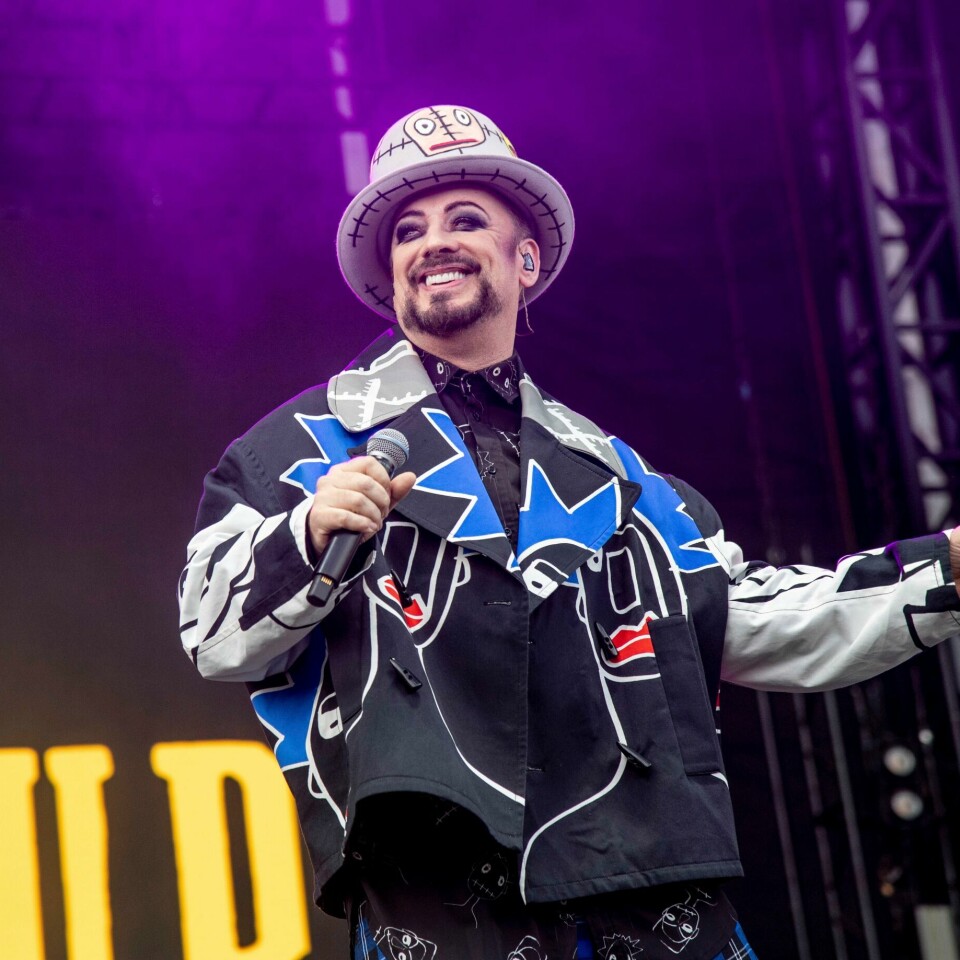 MUSIKK: Artisten Boy George er én av over 400 kjendiser som har signert et brev. De ønsker at Israel skal få delta i Eurovision. Boy George skal spille eieren av nattklubben Moulin Rouge i en musikal på Broadway til neste år. Foto: AP