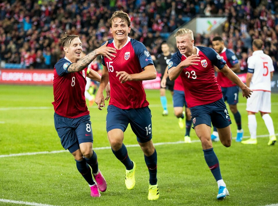 EM: Stefan Johansen, Sander Berge og Erling Braut Haaland skal spille for en plass i EM neste år. Men først må de vinne mot Serbia.