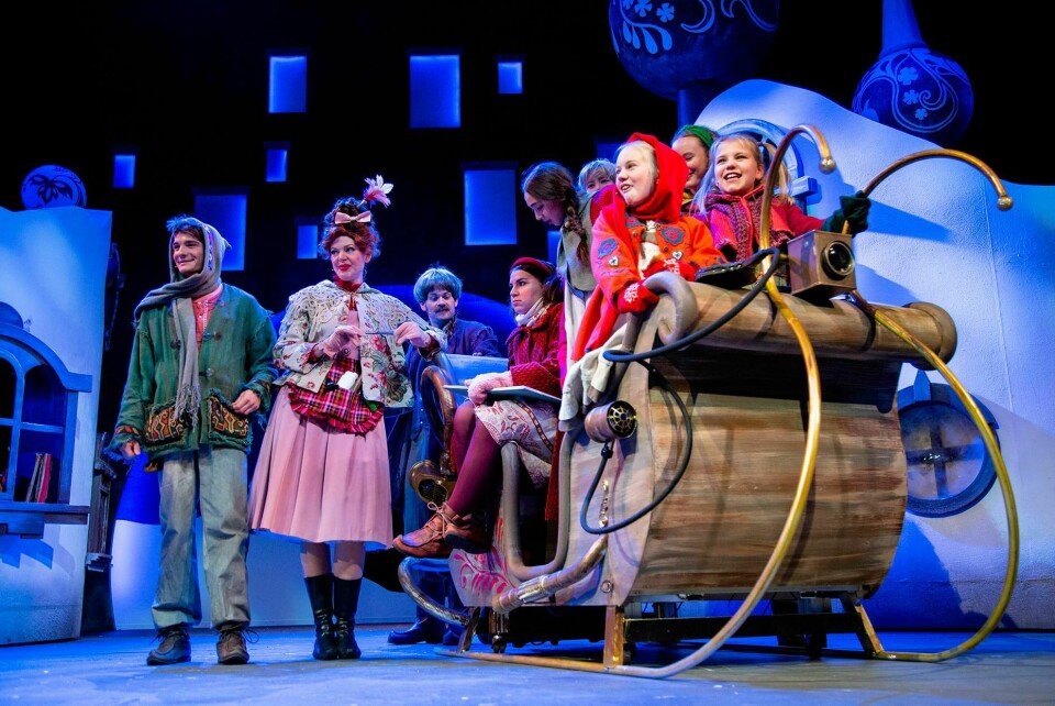 JULEKALENDER: I fjor hadde forestillingen «Snøfall» premiere på Oslo Nye Teater. I år blir historien julekalender på TV og bok.