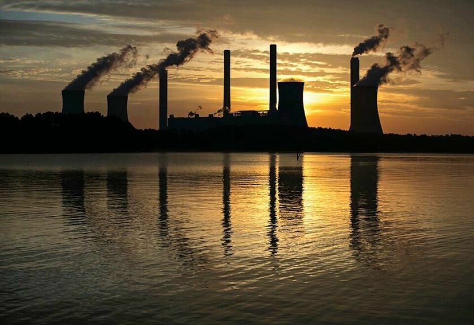 UTSLIPP: Dette er kullkraftverket Plant Scherer i delstaten Georgia. Det er en av USAs største kilder til utslipp av CO2.