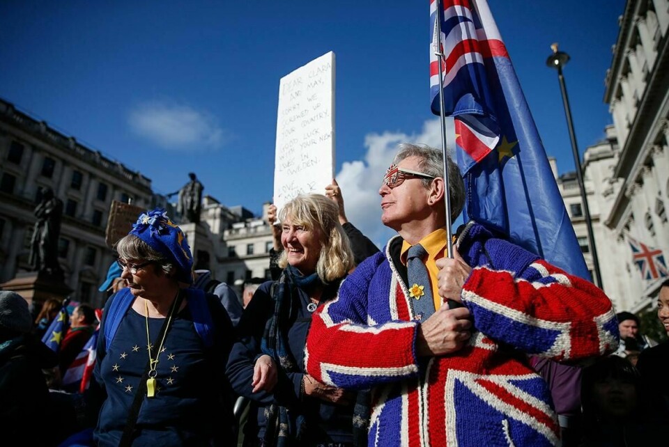 IMOT: Mange briter er imot brexit. Men det spørs om deres side vinner valget torsdag. De konservative ser ut til å lede.