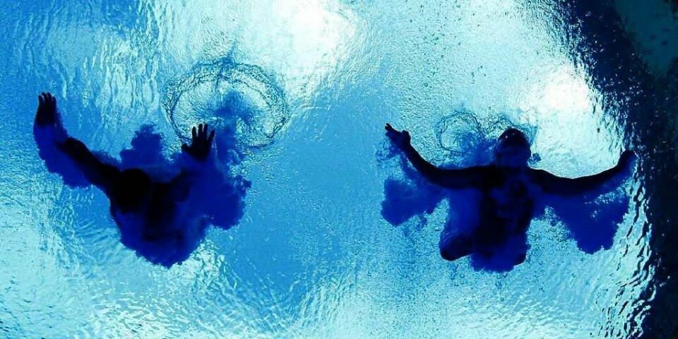 FINALE: Tvillingbrødrene Eirik Valheim og Espen Valheim er klare for finale i VM i 3 meter synkron-stup.