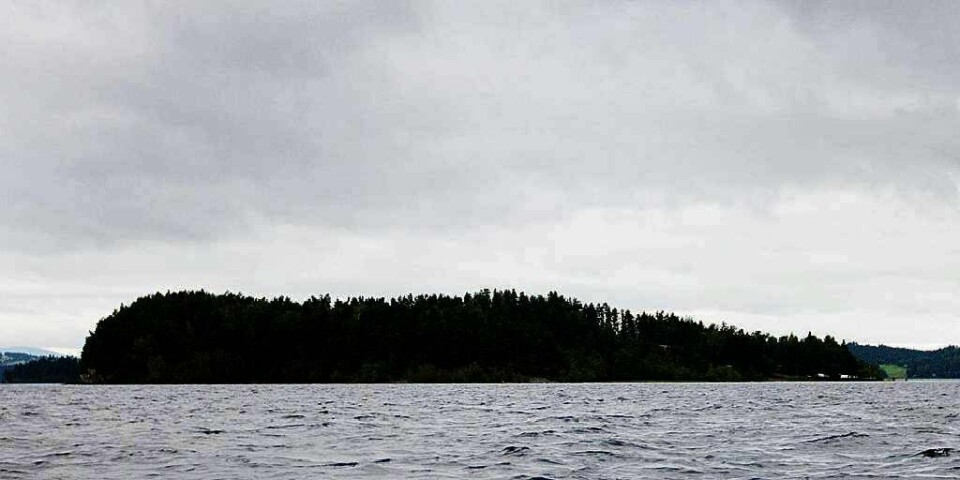 PÅGREPET: Politiet trodde en av de som overlevde på Utøya, var med på skytingen. De satte en 17 år gammel gutt på glattcelle i 17 timer. Han var uskyldig.