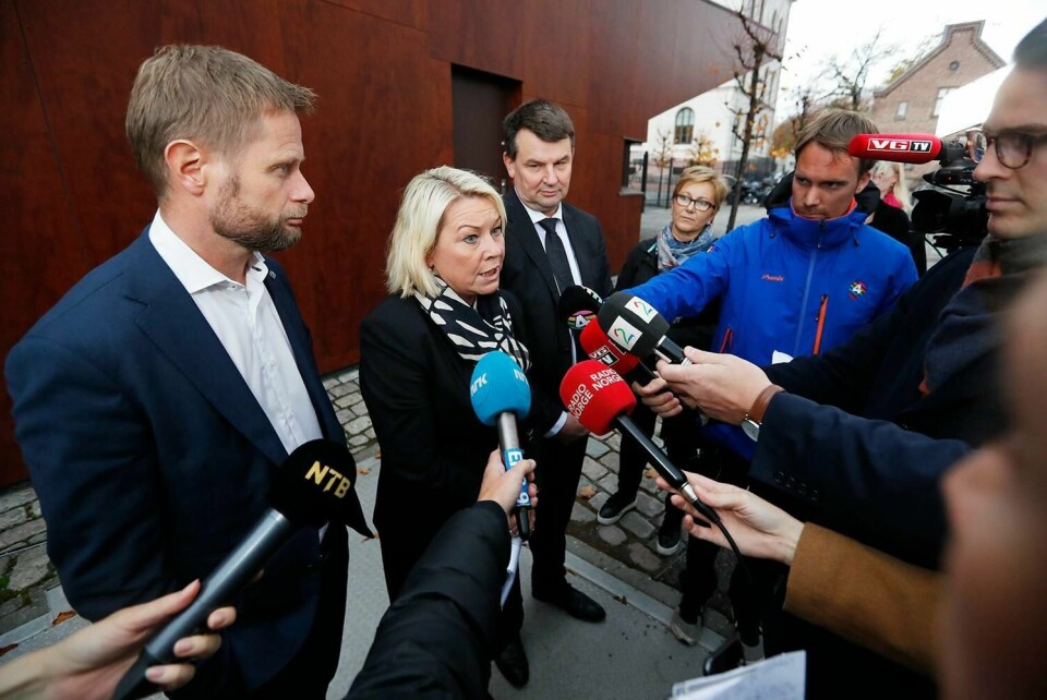 GRANSKING: Staten vil granske hva som skjedde i Tolga kommune. De vil også vite om det kan ha skjedd noe ulovlig i andre kommuner. Statsrådene Monica Mæland, Bent Høie og Tor Mikkel Wara holdt en pressekonferanse mandag.