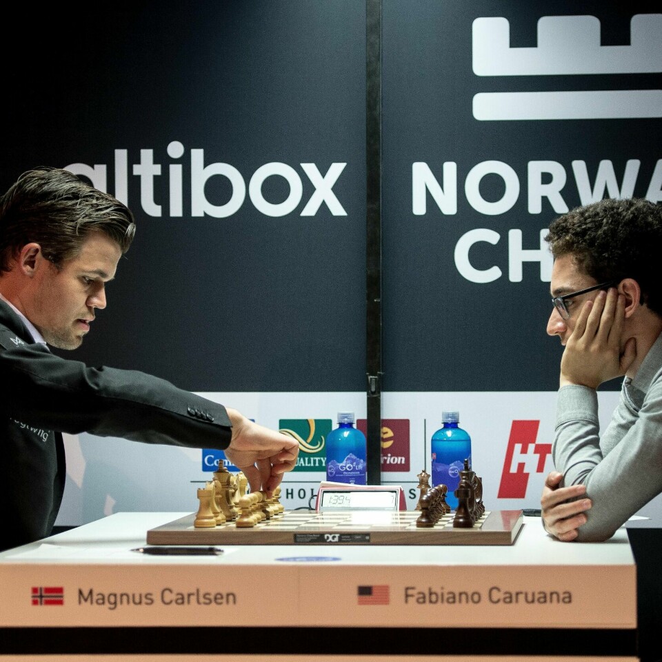 MØTES: Magnus Carlsen møter Fabiano Caruana fra USA til oppgjør i VM i sjakk. De starter spillet fredag. Her er de under Norway Chess tidligere i år.