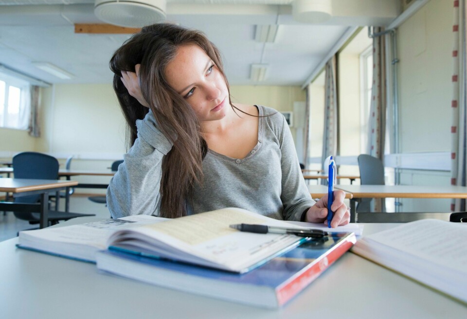STRESS: Sju av ti elever er stresset på ungdomsskolen. Det viser en undersøkelse.