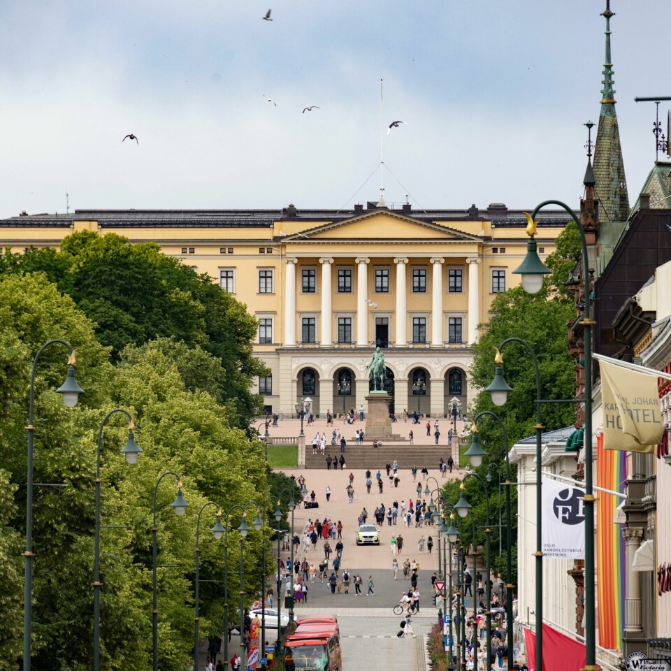 SLOTTET: Statsbygg har sett på 44 tiltak som skal gjøre Slottet mer tilgjengelig for alle. Statsbygg identifisert 44 aktuelle tiltak som skal gjøre Slottet mer tilgjengelig for alle. Foto: Geir Olsen / NTB