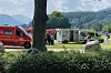 Fire barn og en voksen er skadd etter et knivangrep i en park ved innsjøen i Annecy i Frankrike torsdag morgen. Foto: Florent Pecchio / L'Essor Savoyard / AP / NTB
