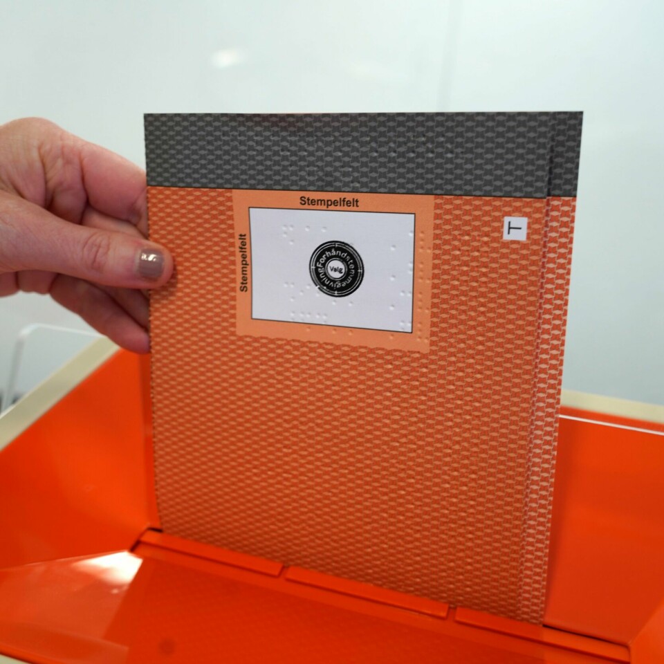 LOKALVALG: Mandag 11. september er det lokalvalg over hele landet. Da skal det velges kommunestyrer, bystyrer og fylkesting. Stemmesedlene regnes ikke som en smittekilde. Foto: Terje Bendiksby / NTB