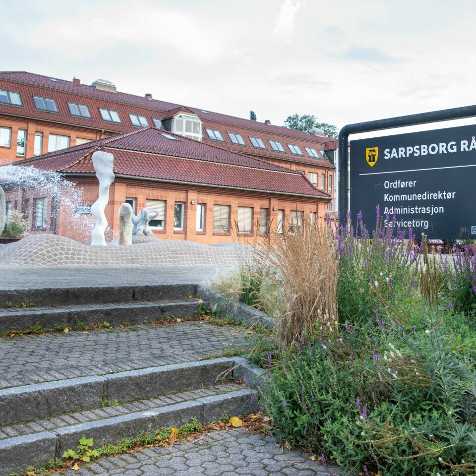 POPULÆRT: Sarpsborg er et populært sted. En del flyktninger flytter hit, når de kan velge. Bildet viser rådhuset i Sarpsborg.
