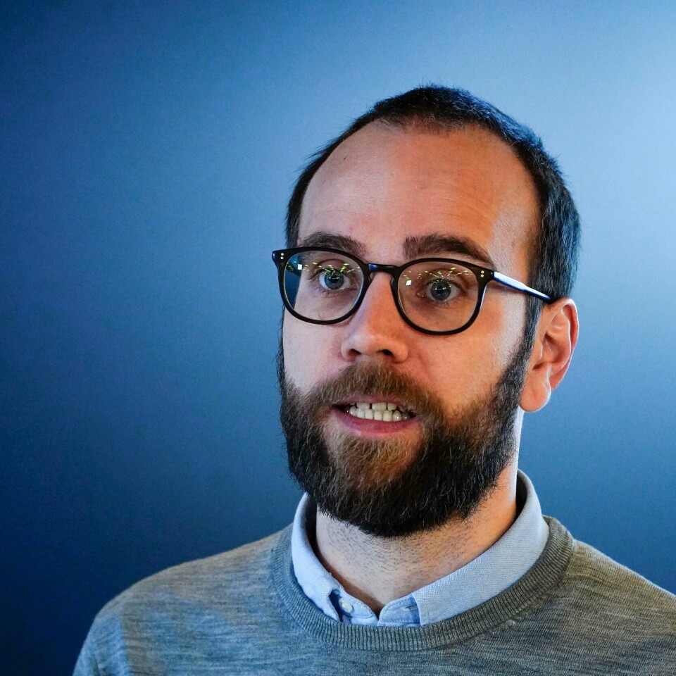 VAKSINE: Norge har over en million doser med korona-vaksine på lager. Det sier Jasper Littmann til kanalen P4 Han er assisterende direktør for koronavaksinasjons-programmet ved FHI. Bildet viser assisterende direktør for koronavaksinasjonsprogrammet ved FHI, Jasper Littmann.