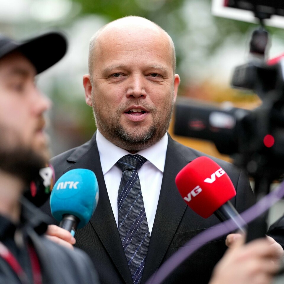 STATSBUDJSETT: Finansminister Trygve Slagsvold Vedum på vei Stortinget, der han skal legge fram forslag til statsbudsjettet. Finansminister Trygve Slagsvold Vedum (Sp) legger mandag fram statsbudsjettet for 2025. Foto: Fredrik Varfjell / NTB