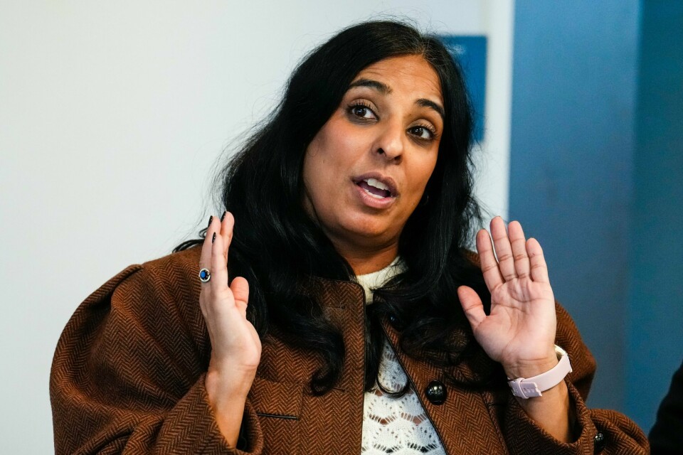 UAKSEPTABELT: Det er helt uakseptabelt at kvinner og menn med samme kompetanse har ulik lønn. Det sier kultur- og likestillingsminister Lubna Jaffery. Bildet viser kultur- og likestillingsminister Lubna Jaffery. Foto: Beate Oma Dahle / NTB