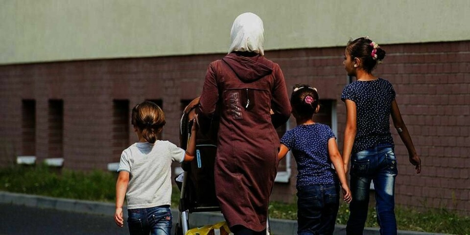 TILBAKE: Tre asylbarn-familier ble sendt ut av Norge, men får nå komme tilbake. Tre andre familier har fått nei. Søknadene deres ble behandlet på ny fordi politiet ikke hadde fulgt nye regler. Bildet er et illustrasjonsfoto.