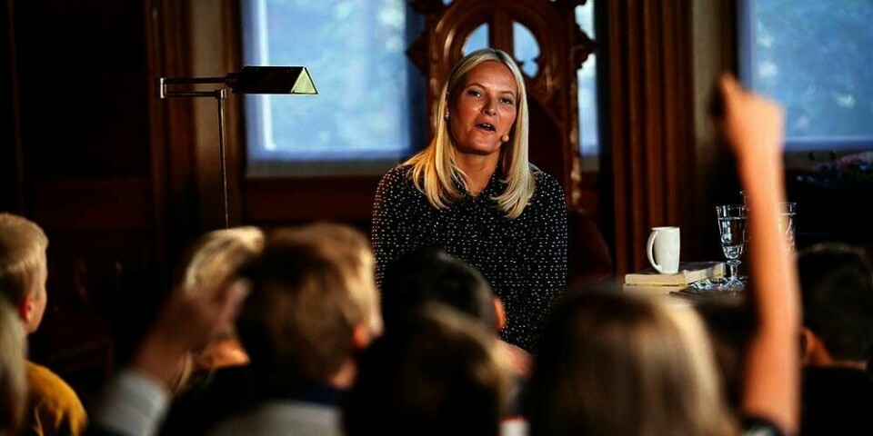IVRIGE: 40 elever fra en barneskole i Oslo fikk snakke om barnebøker med kronprinsesse Mette-Marit. Hun sa at barna burde lese boka «brødrene Løvehjerte» av Astrid Lindgren.