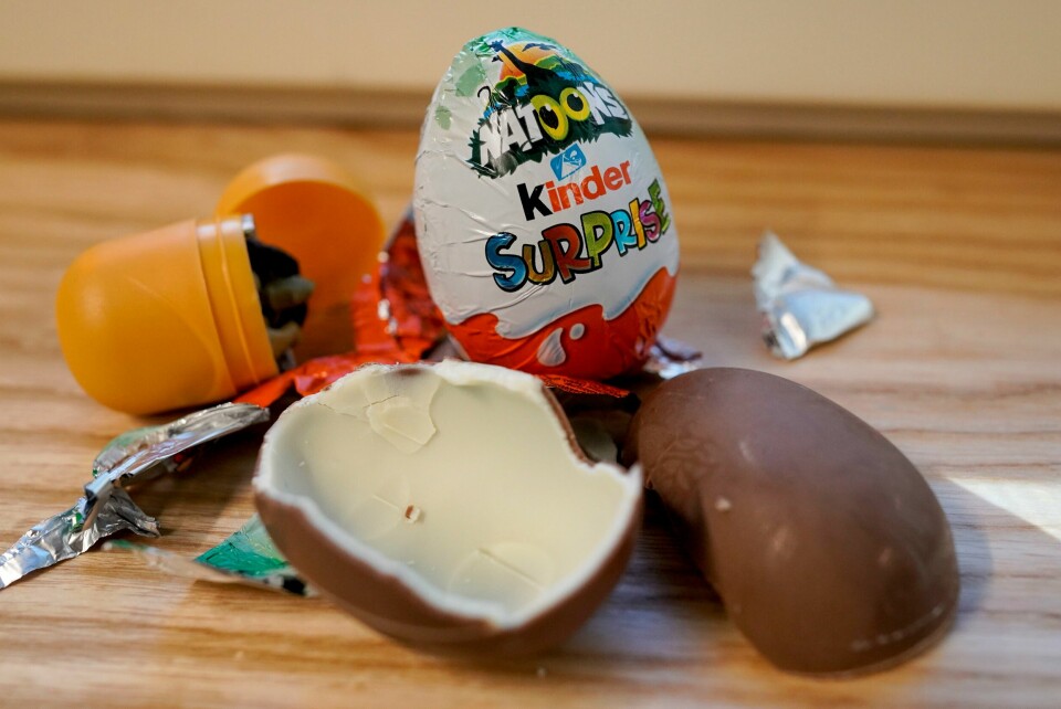 BAKTERIE:Et salmonella-utbrudd i Europa knyttes til den populære kindersjokoladen. De fleste smittede er barn. Flere av dem har vært innlagt på sykehus, ifølge FHI. Et salmonella-utbrudd i Europa knyttes til den populære Kindersjokoladen. De fleste smittede er barn, og flere av dem har vært innlagt på sykehus, ifølge FHI. Foto: Heiko Junge / NTB