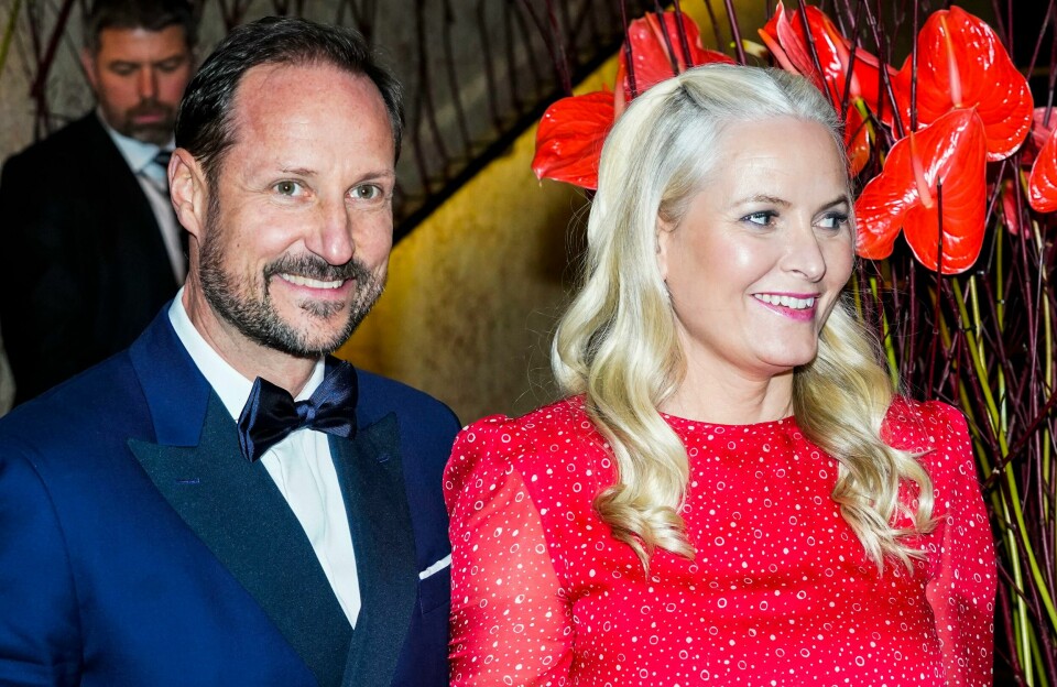 FYLLER 50: Kronprinsesse Mette-Marit og kronprins Haakon fyller 50 år. Kronprinsesse Mette-Marit og kronprins Haakon deltar i begravelsen til ekskong Konstantin IIs gravferd i Aten kommende mandag.Foto: Lise Åserud / NTB