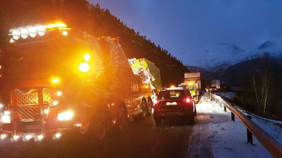 ULYKKE: Fire trailere kolliderte i Nordland. To personer døde.