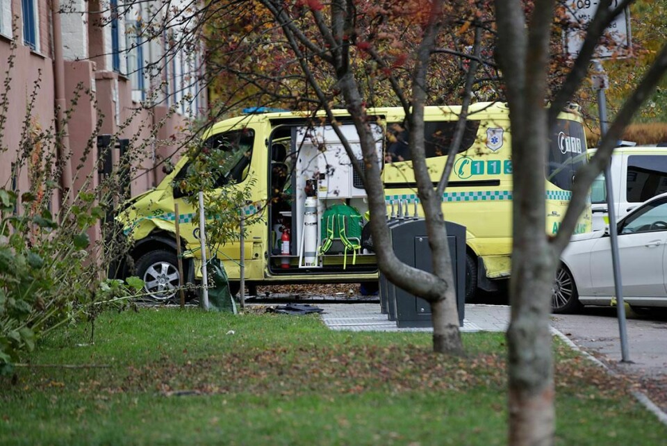 KAPRING: En mann er tiltalt for sju draps-forsøk. Det er etter at han nesten kjørte på flere mennesker med en ambulanse.