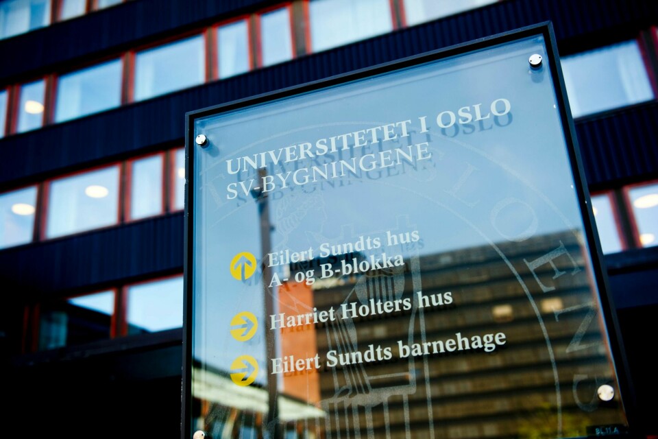 MASSETESTES: Studenter i Oslo får ta selvtester for korona. Dermed er det håp om at de kan være mer på skolen.
