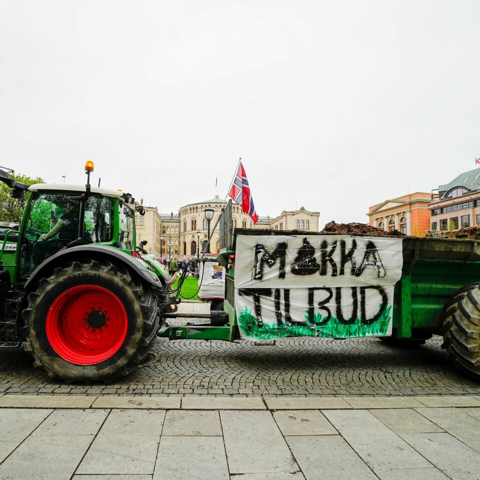 OPPGJØR: Bøndene krever mer penger i årets jordbruksoppgjør. Derfor demonstrerte de med traktorer foran Stortinget tirsdag.