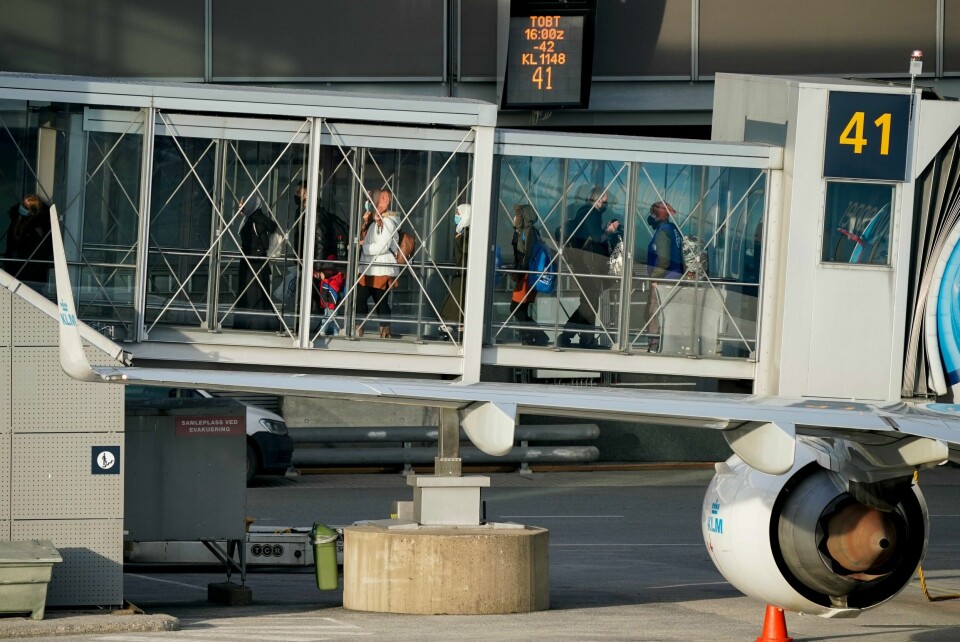 FLERE: I følge UDI kom det sju familier fra Syria med dette flyet. De var tilsammen 35 personer, og kom fra Moria-leiren i Hellas.