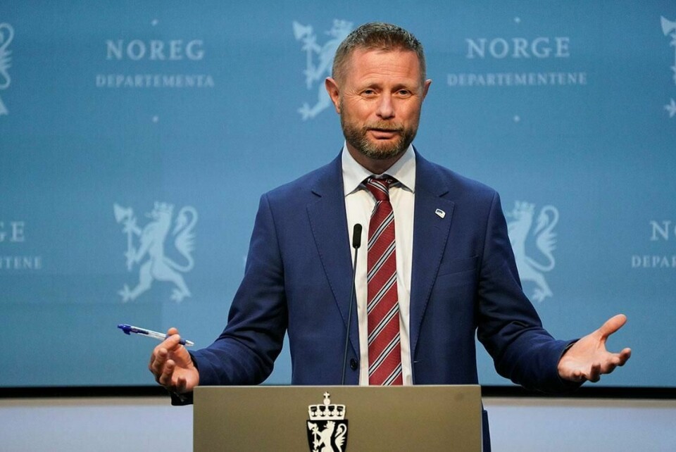 SERTIFIKAT: 11. juni kommer det norske korona-sertifikatet. Allerede fra torsdag slipper vaksinerte nordmenn karantenehotell. Det sa helseminister Bent Høie onsdag.