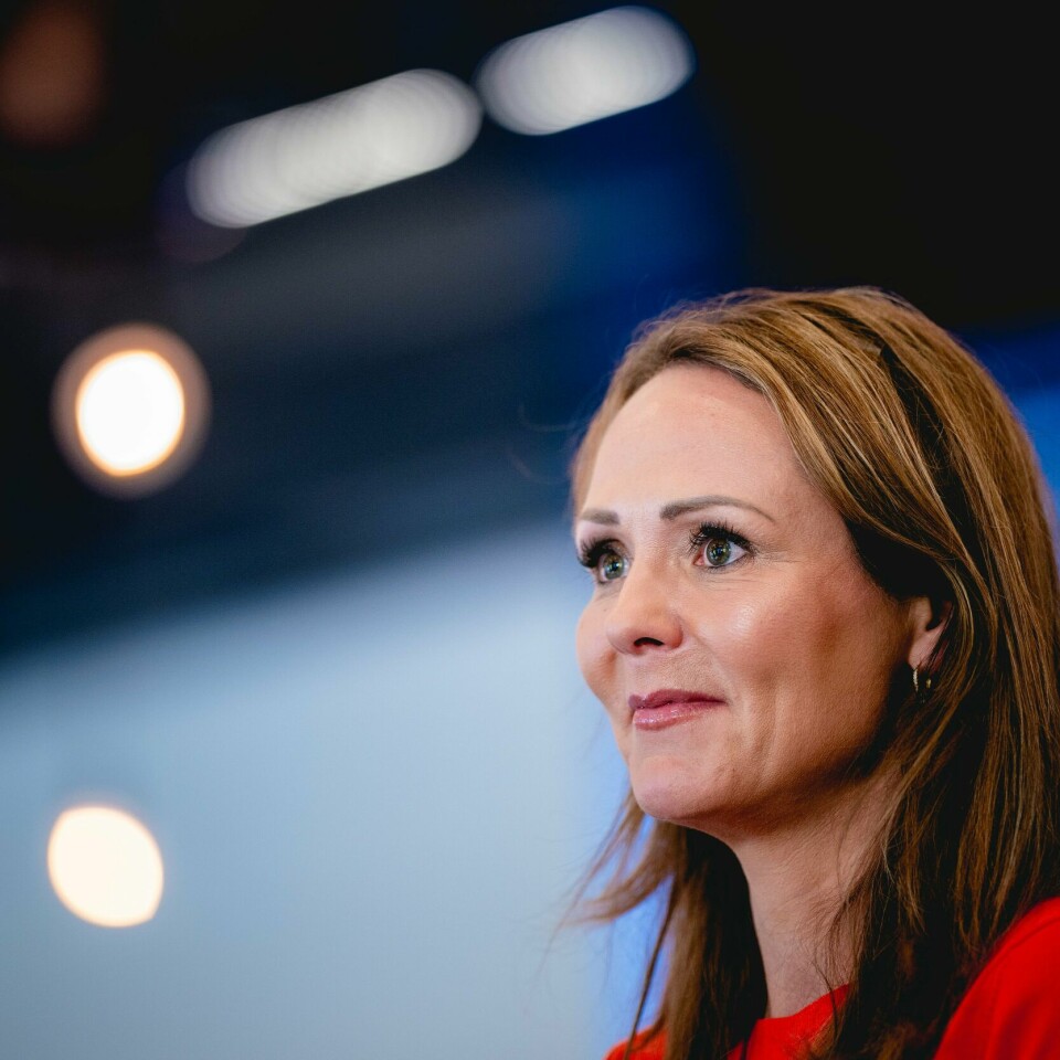 Regjeringen vil sikre internett til alle .