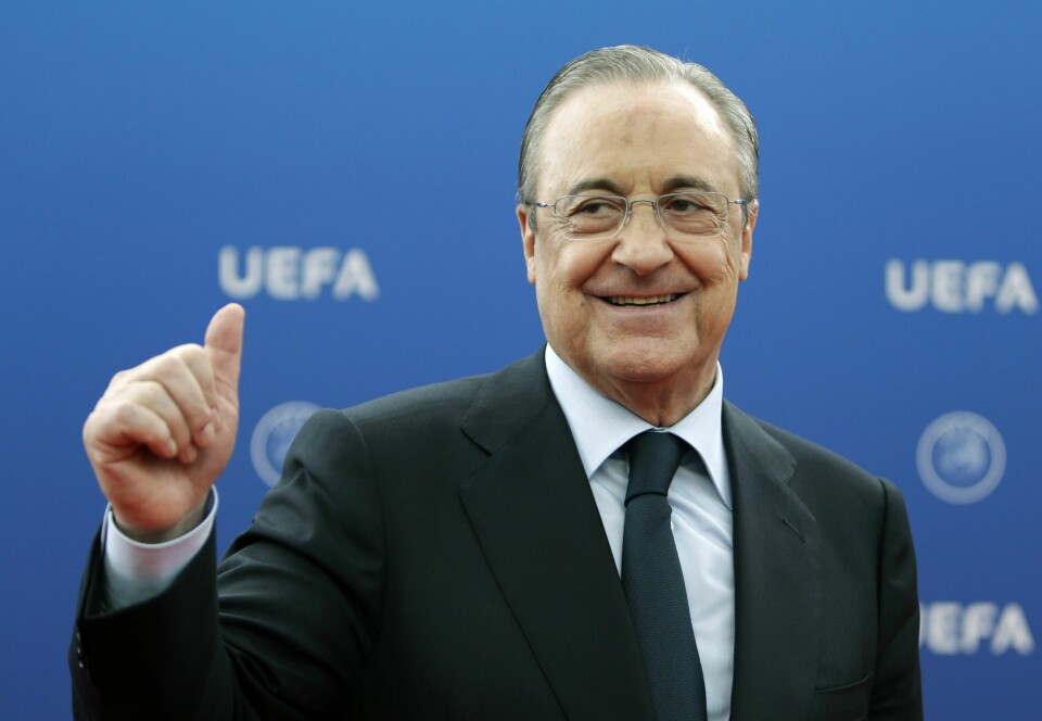 Florentino Pérez håper Super League blir en realitet. Real Madrid-president Florentino Pérez gir ikke opp Super League. Foto: Claude Paris / AP / NTB