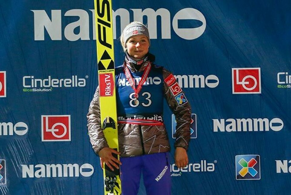 SKIHOPP: Maren Olstad Lundby er en norsk kvinne som hopper på ski. Neste sesong får hun hoppe i større bakker.
