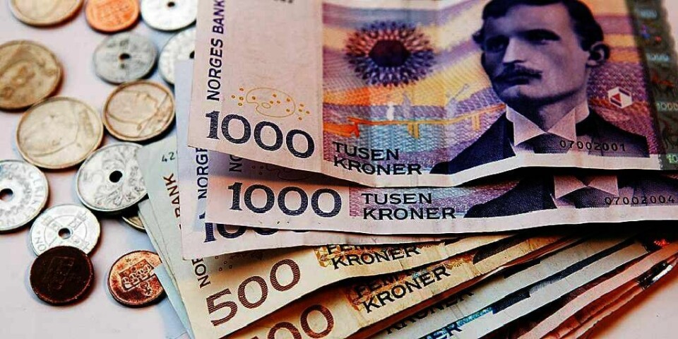 HJELP: Mange unge som skal kjøpe sin første bolig, trenger hjelp av foreldrene. De får i gjennomsnitt 320.000 kroner i støtte fra foreldre eller annen familie.