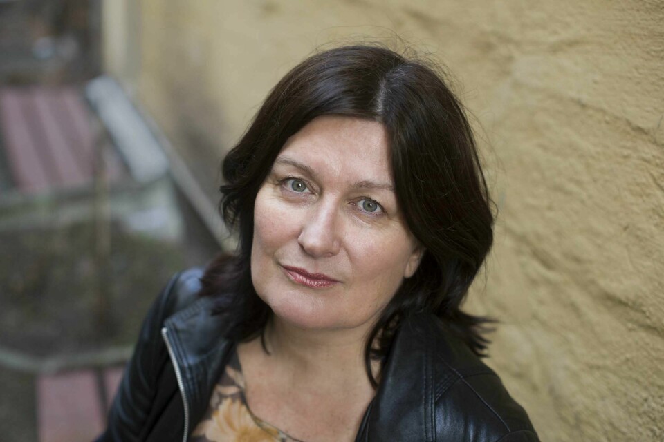 KJØNN: Forfatter Line Baugstø har skrevet bok om en jente som føler hun er født i feil kropp.