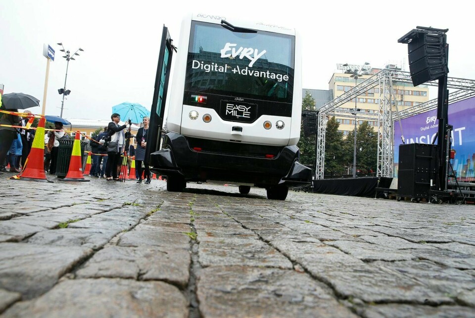 KONTROLL: Denne bussen skal kjøre rundt selv på et område uten sjåfør. Ruta er på Forus i Stavanger.