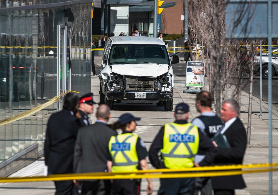 DRAP: En mann kjørte på og drepte ti personer i Toronto i Canada. 15 personer ble skadd.