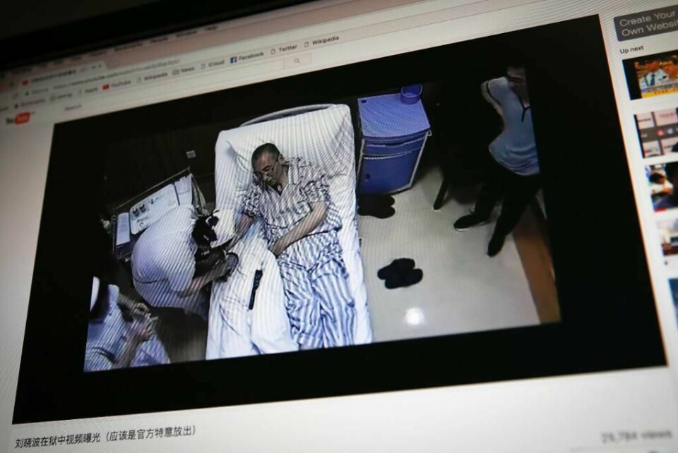 VERRE: Liu Xiaobo har blitt sykere, ifølge et kinesisk sykehus. Han har kreft. Videobilder viser ham på en seng på sykehuset.