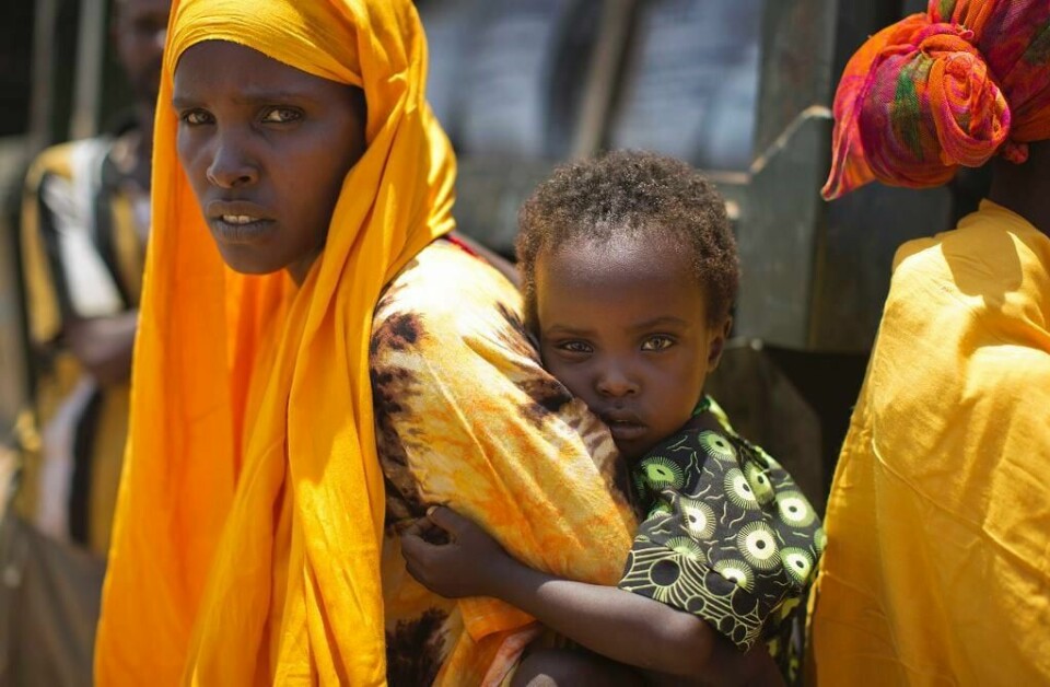 SULTER: Barn og mødre mangler mat i Kenya. Bildet er fra mars i år.