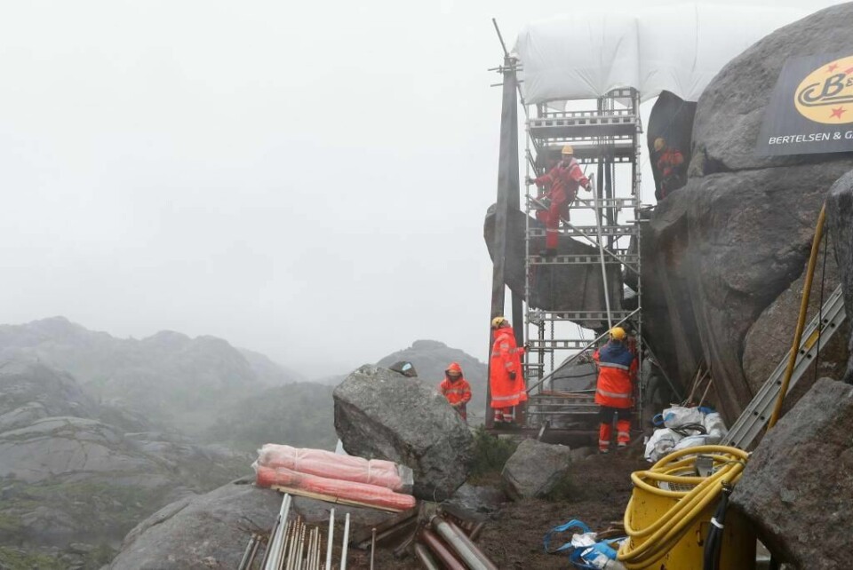 FIKSET: Trollpikken ble kappet av. Men så ble den fikset 7. juli.