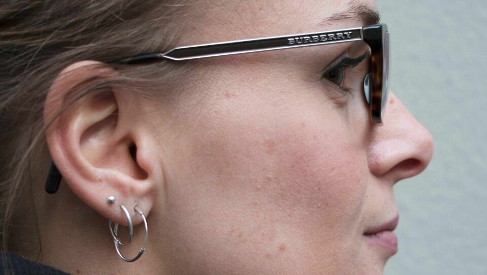 TESTET: Klar Tale tok synstest hos fem ulike optiker-kjeder. Hos Specsavers fikk journalisten et annet resultat enn hos de andre.