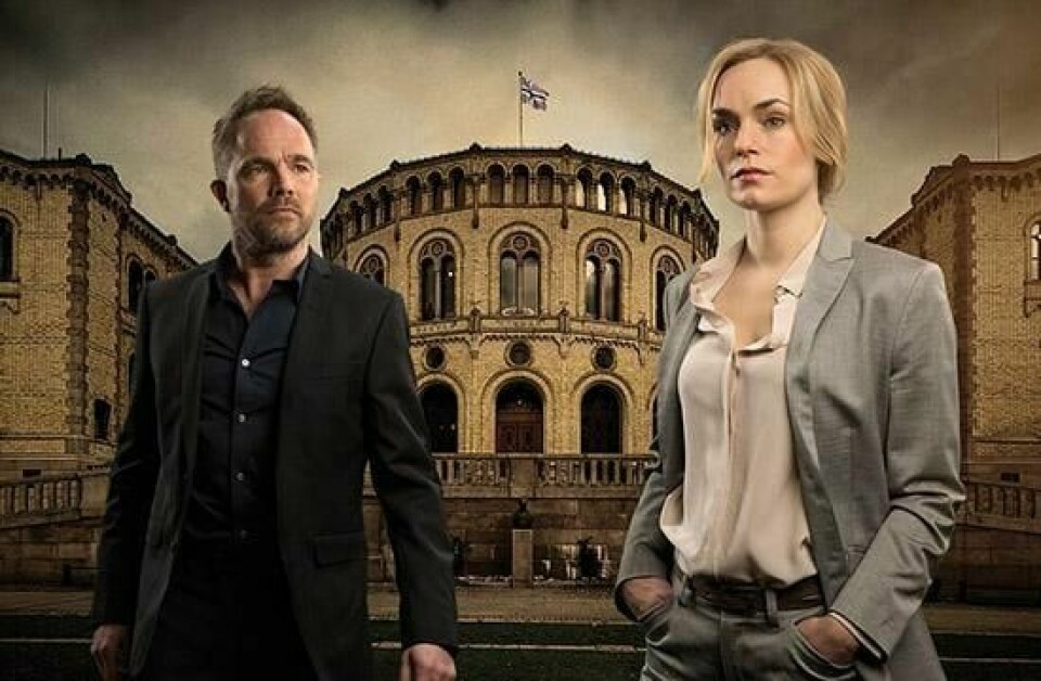 PRIS: TV-serien «Mammon» kan vinne prisen Emmy. Jon Øigarden og Laura Christensen spiller hovedrollene i «Mammon II».