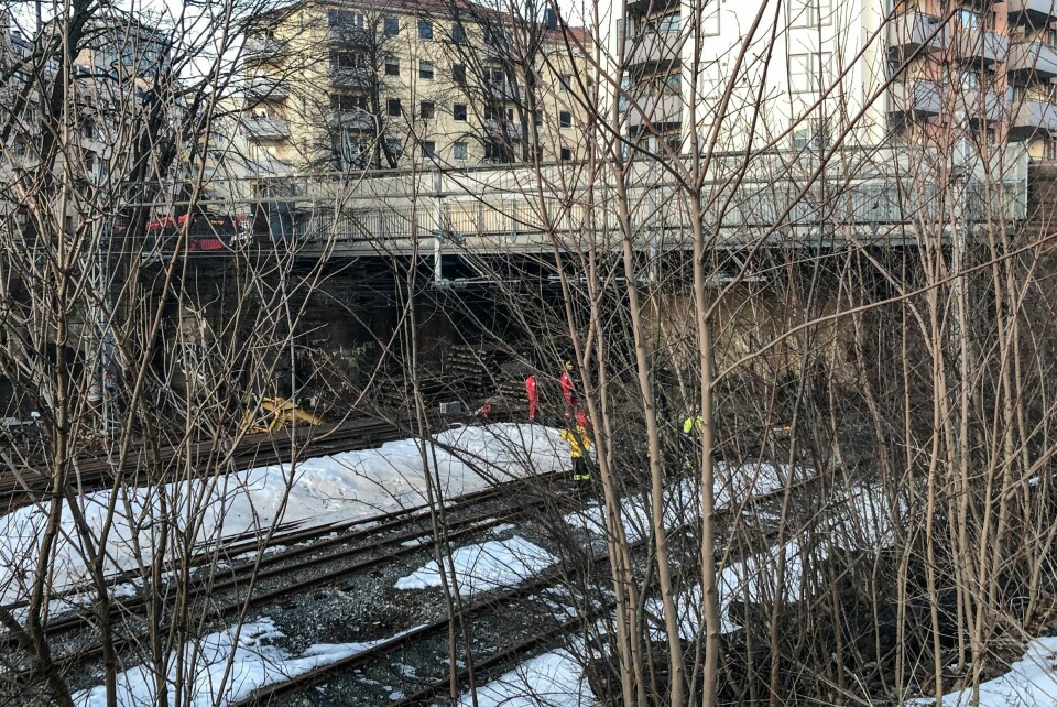 ULYKKE: En person er død og to personer er alvorlig skadd. Personene fikk strøm i seg inne i en tog-tunnel ved Filipstad i Oslo.