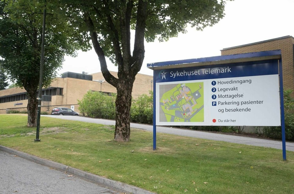 BOT: En helsearbeider på Sykehuset Telemark har fått bot. Personen dro på jobb fire dager etter en reise utenlands.
