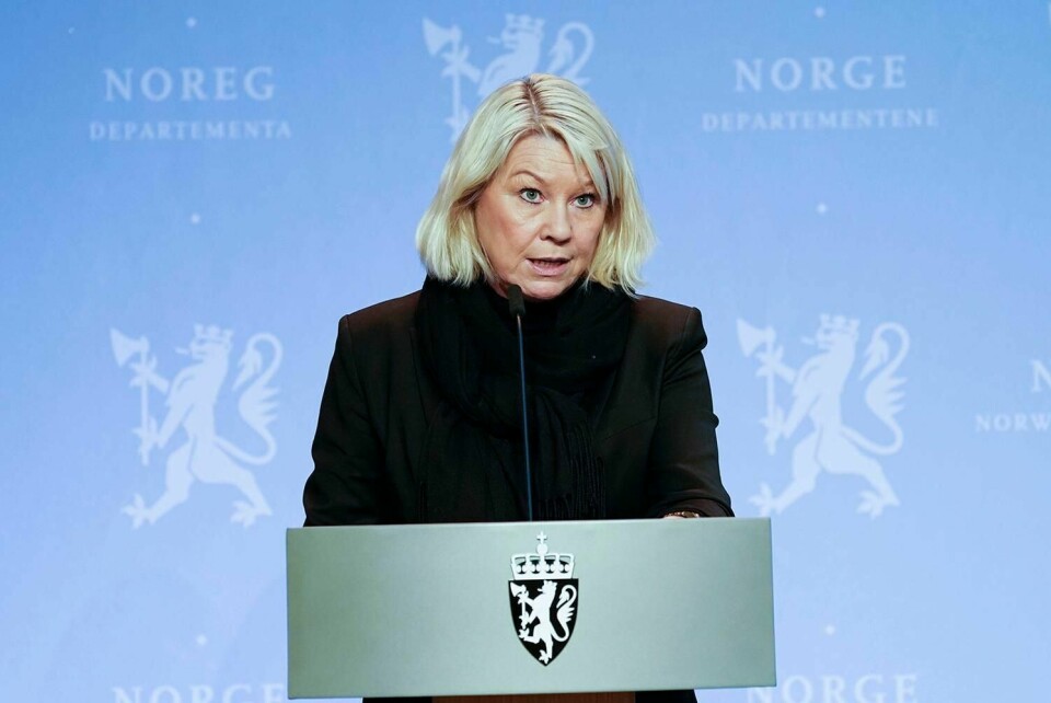 KORONA: Justisminister Monica Mæland snakket om portforbud på en pressekonferansen onsdag.