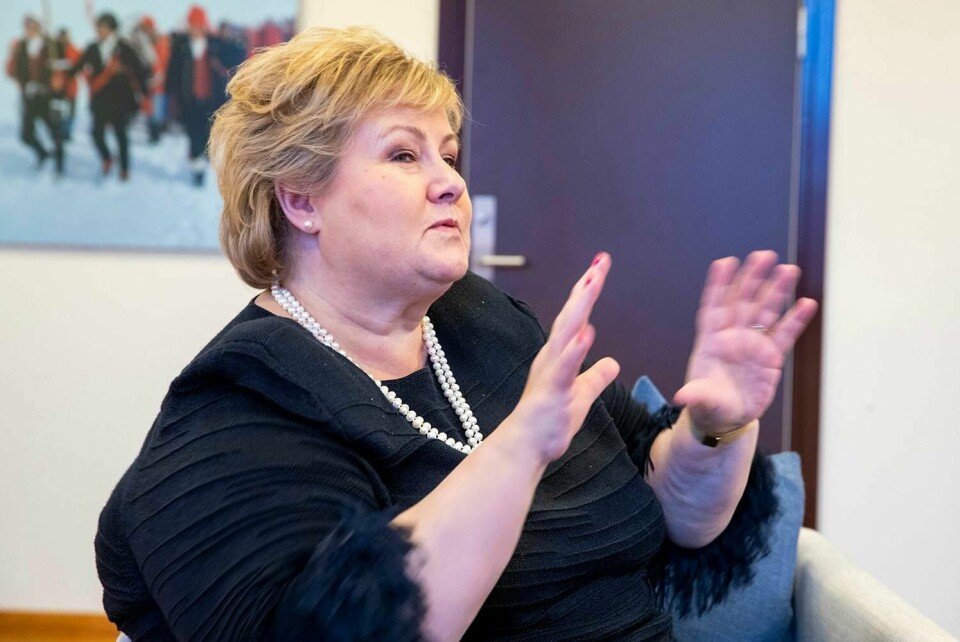 KORONA: Til helgen skal statsminister Erna Solberg og regjeringen vurdere hva som skal skje med de strenge tiltakene i landet.